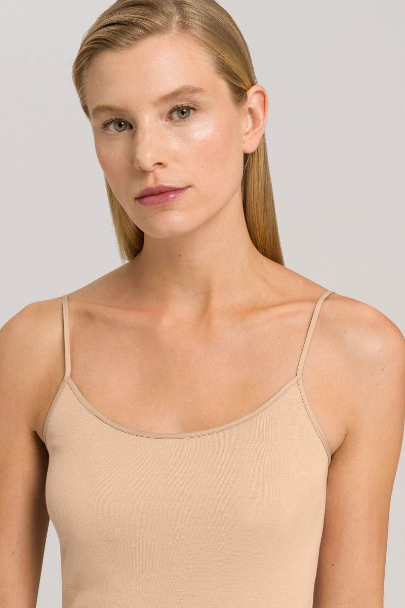 Hanro Cotton Seamless Spaghetti Top beige – Bild 3