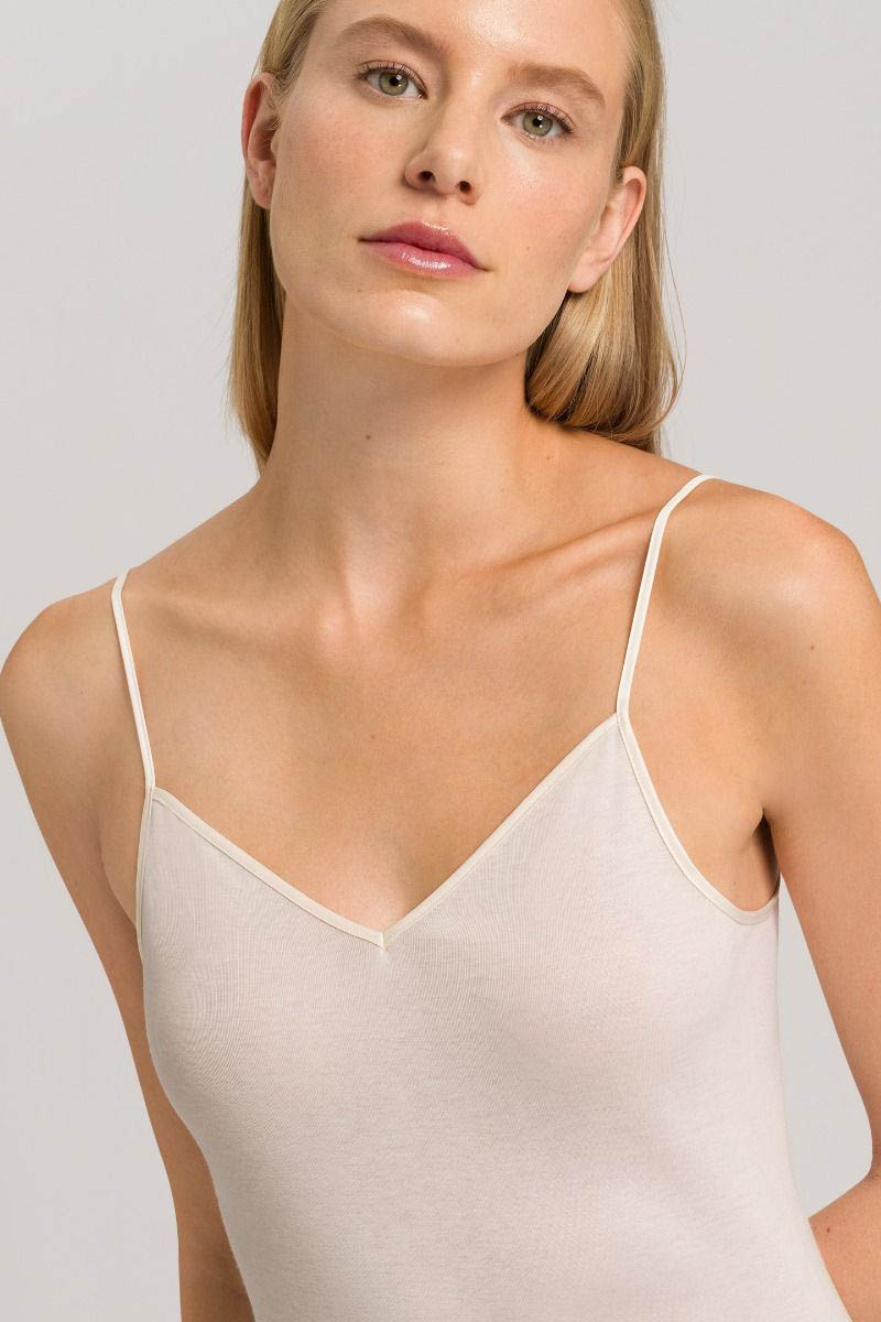 Hanro Cotton Seamless Spaghetti Top pale cream – Bild 3