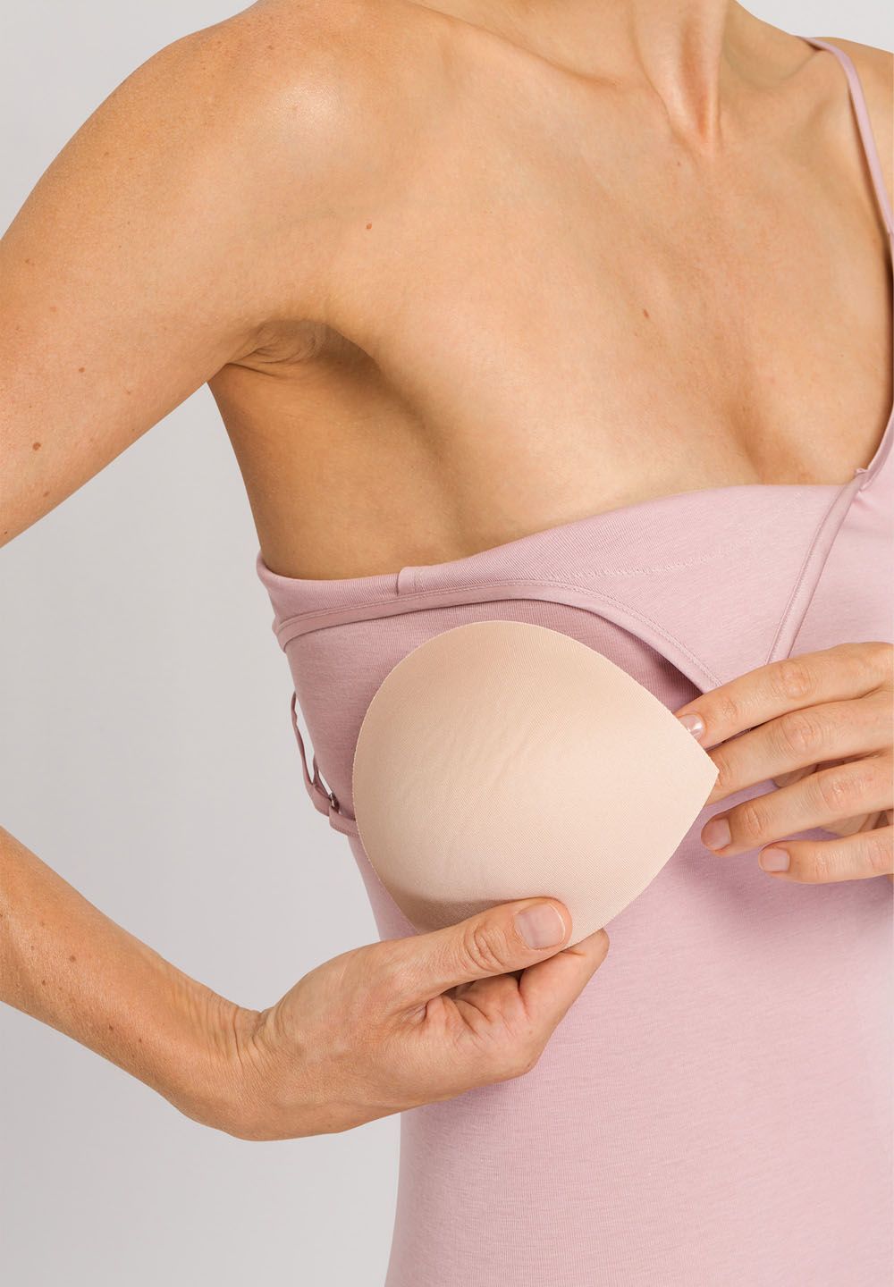 Hanro Spaghetti Top Padded Cotton Seamless pale pink – Bild 2