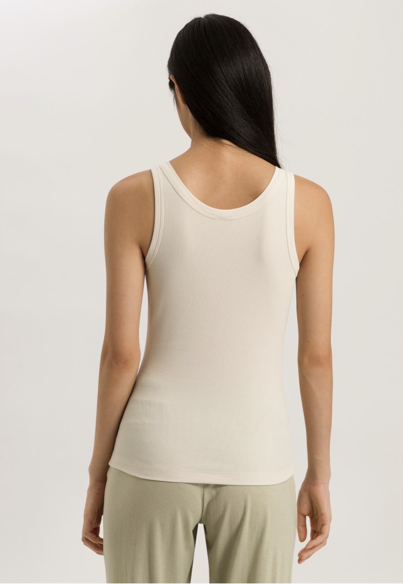 Hanro Träger-Top Sleep and Lounge warm sand – Bild 2