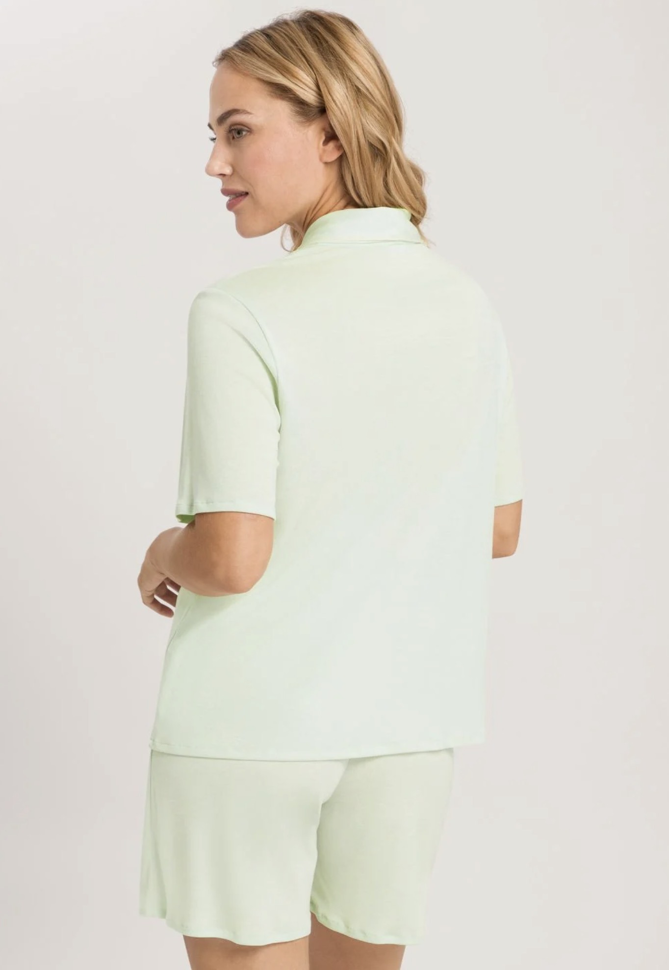 Hanro kurzes Pyjama-Set Natural Comfort green tea – Bild 2