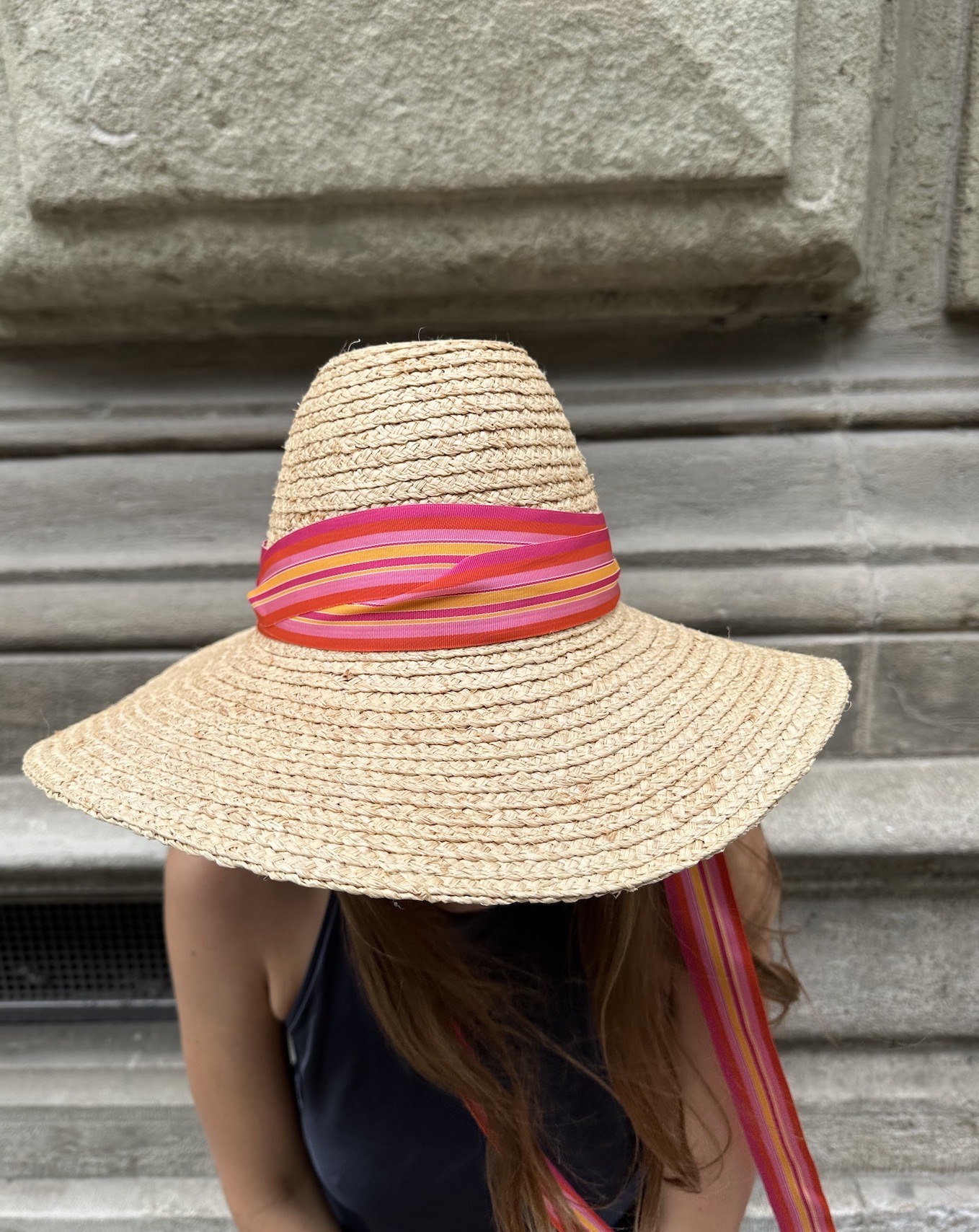 Alternative view of Lola Hats Hut Transat