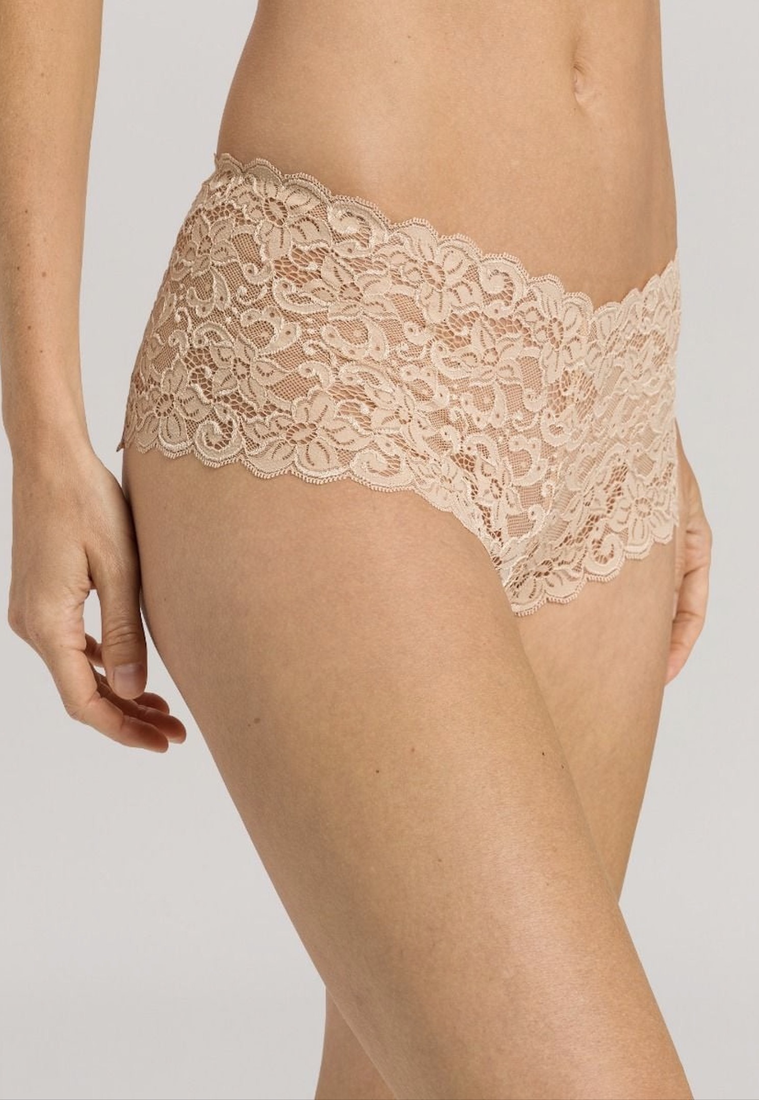 Hanro Panty Moments beige