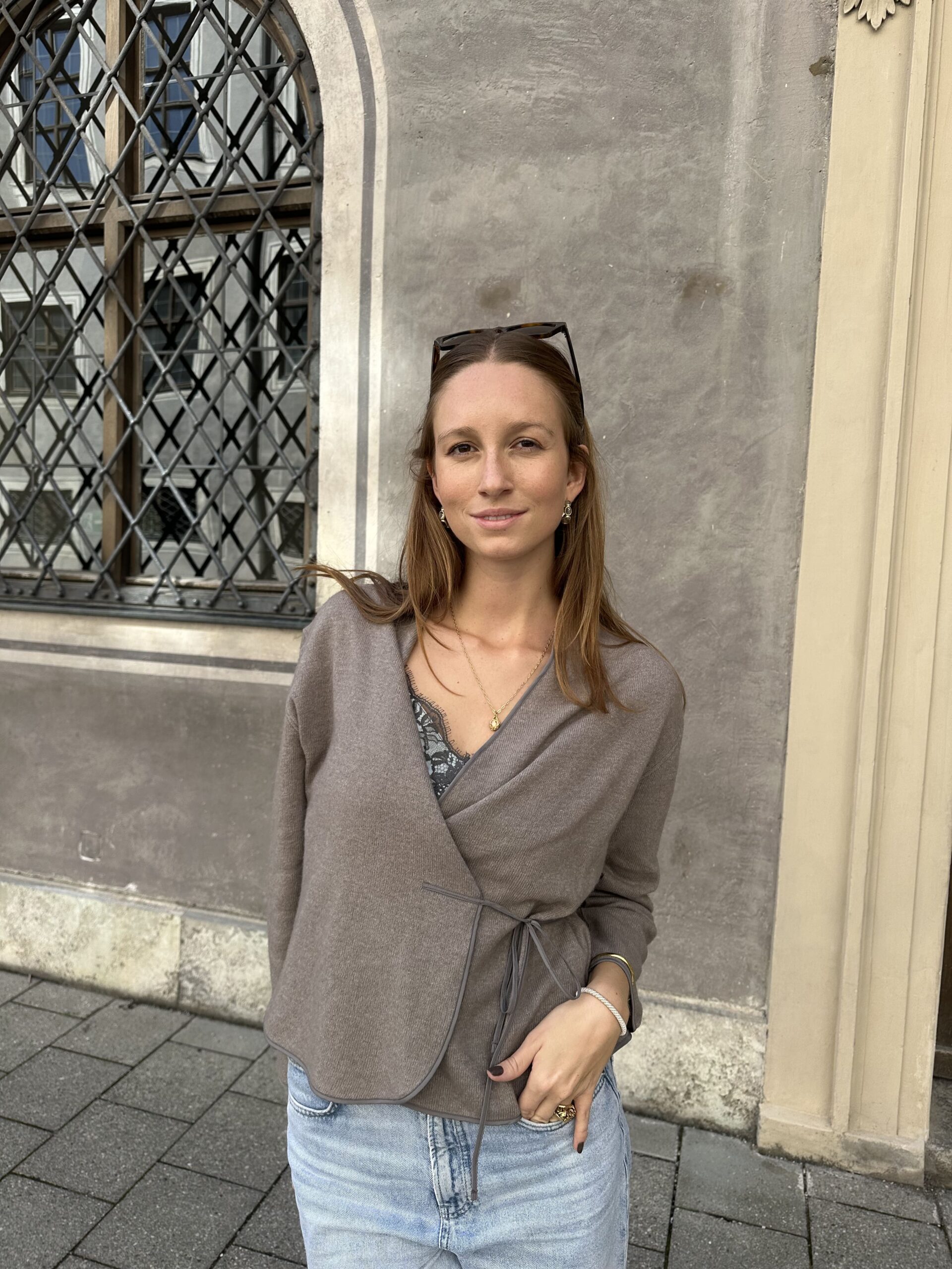 Alternative view of Annette Jacke tortorra