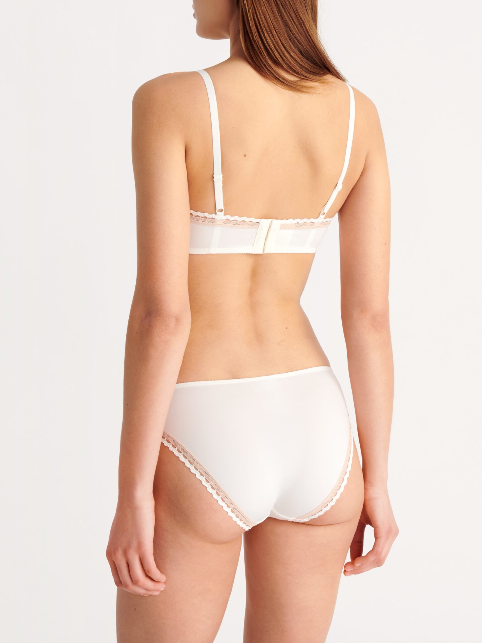 Alternative view of Eres Vollschalen-BH Flow silk