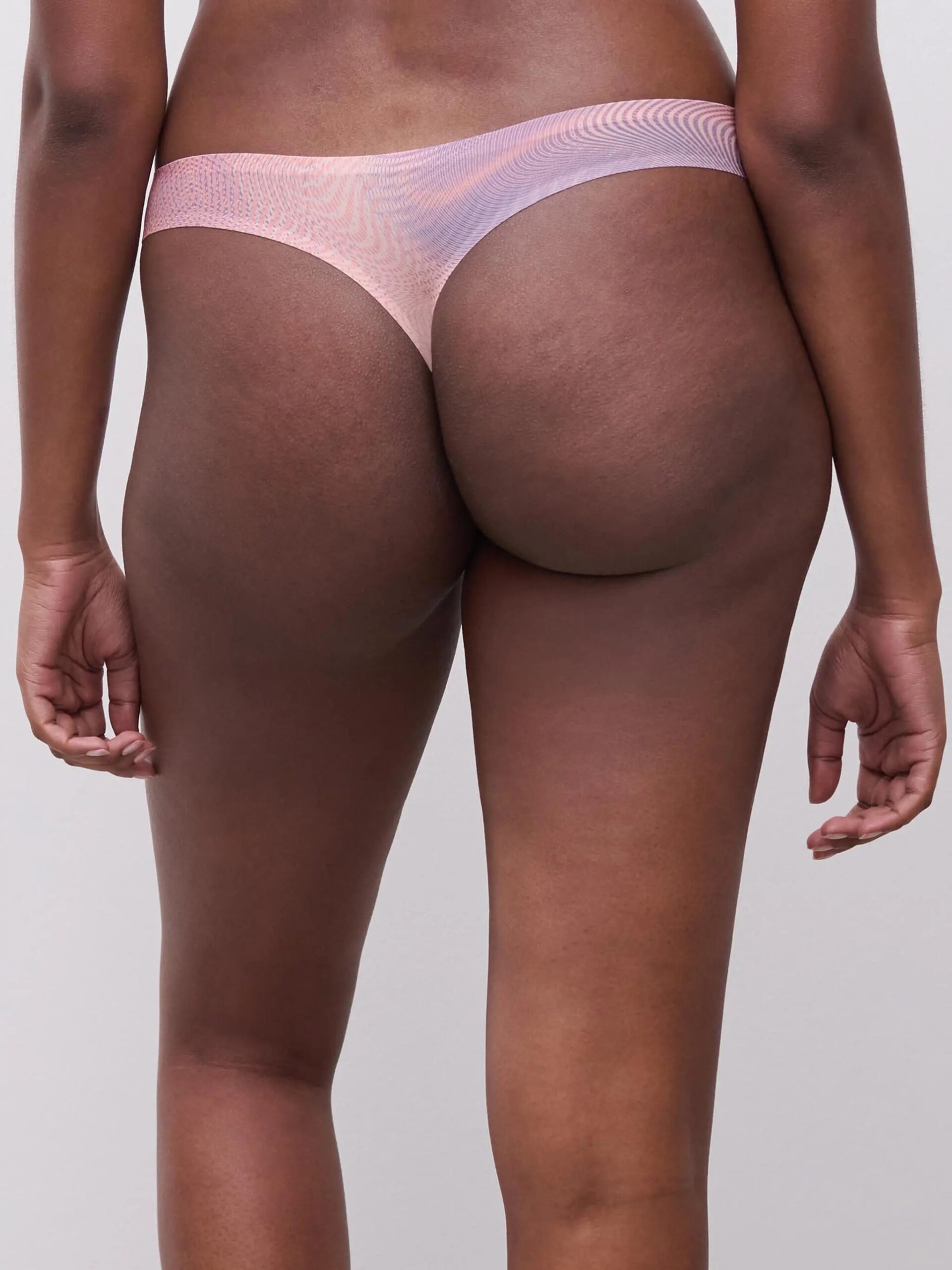 Alternative view of Chantelle String Softstretch Iris Print