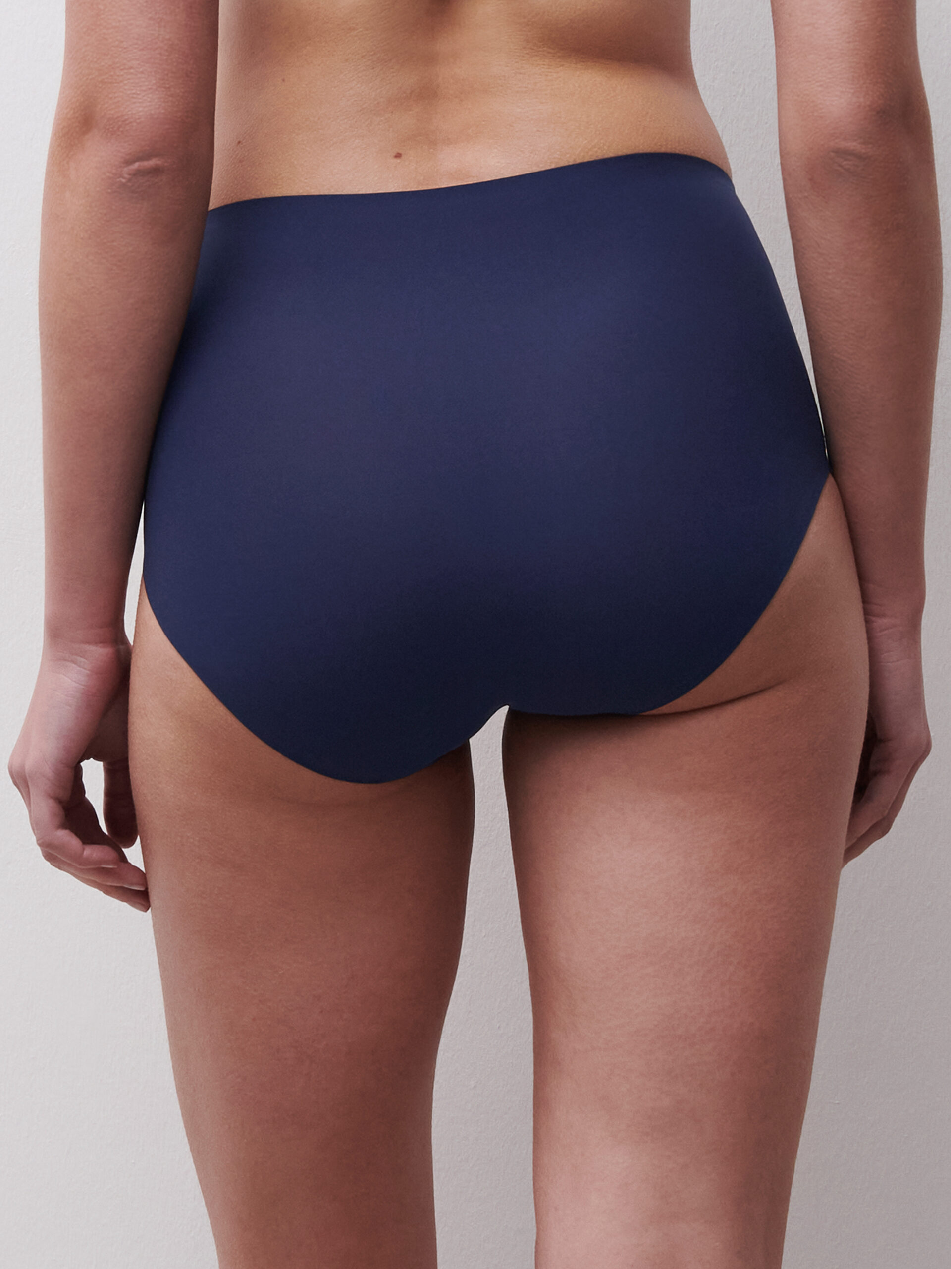 Alternative view of Chantelle Taillenslip Softstretch marineblau