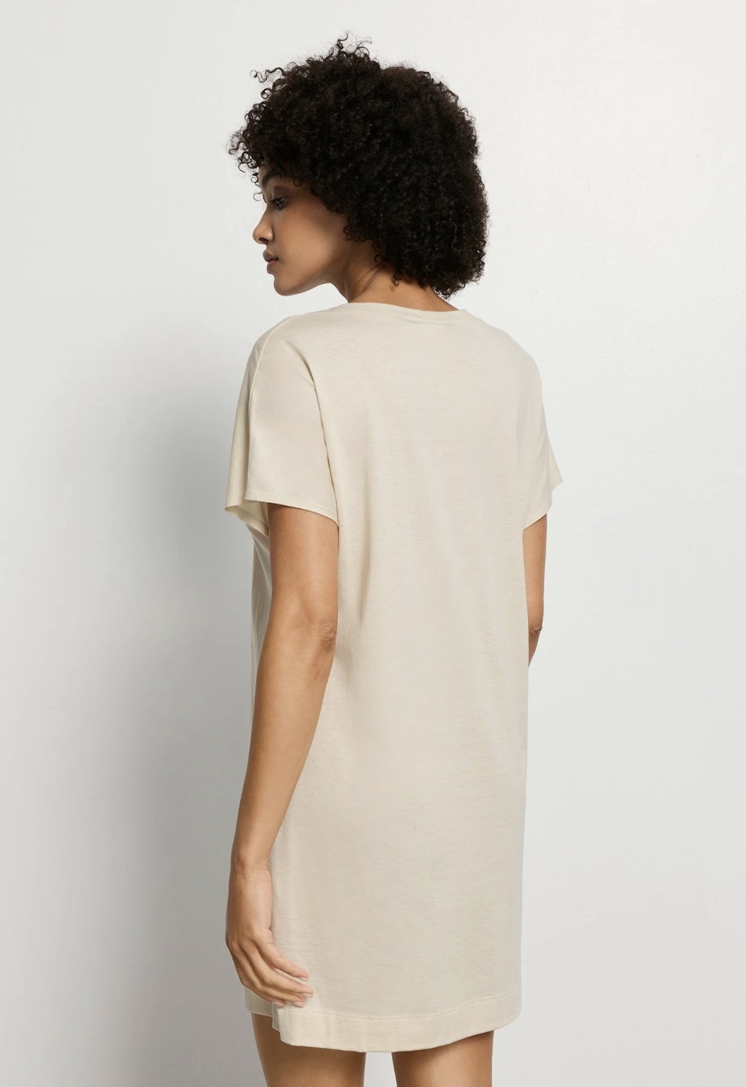 Alternative view of Hanro halbarm Nachthemd Laura oyster gray