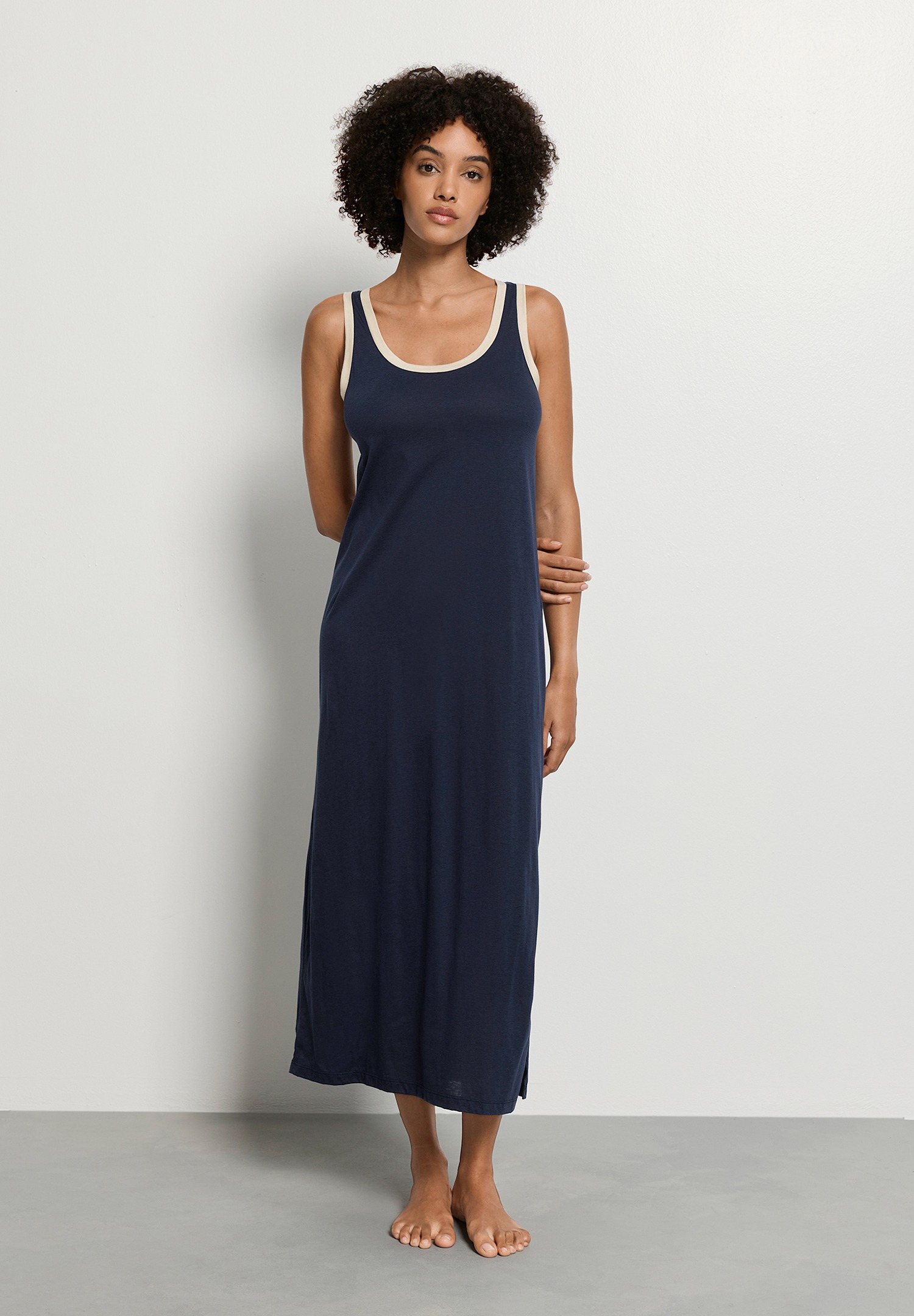 Hanro Kleid ohne Arm Laura deep navy