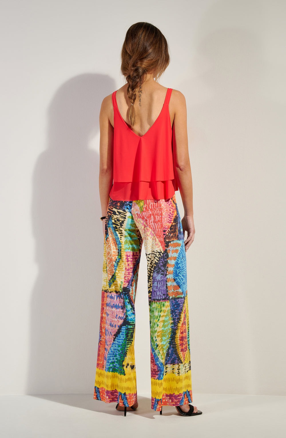 Alternative view of Pain de Sucre Hose Patie holi