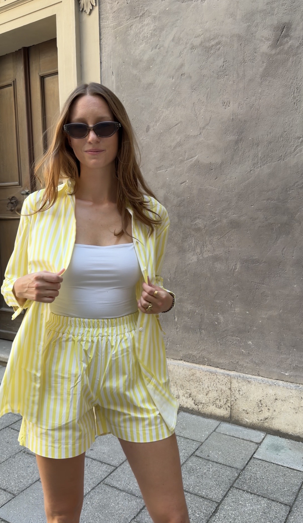 Guilty Shorts yellow stripes