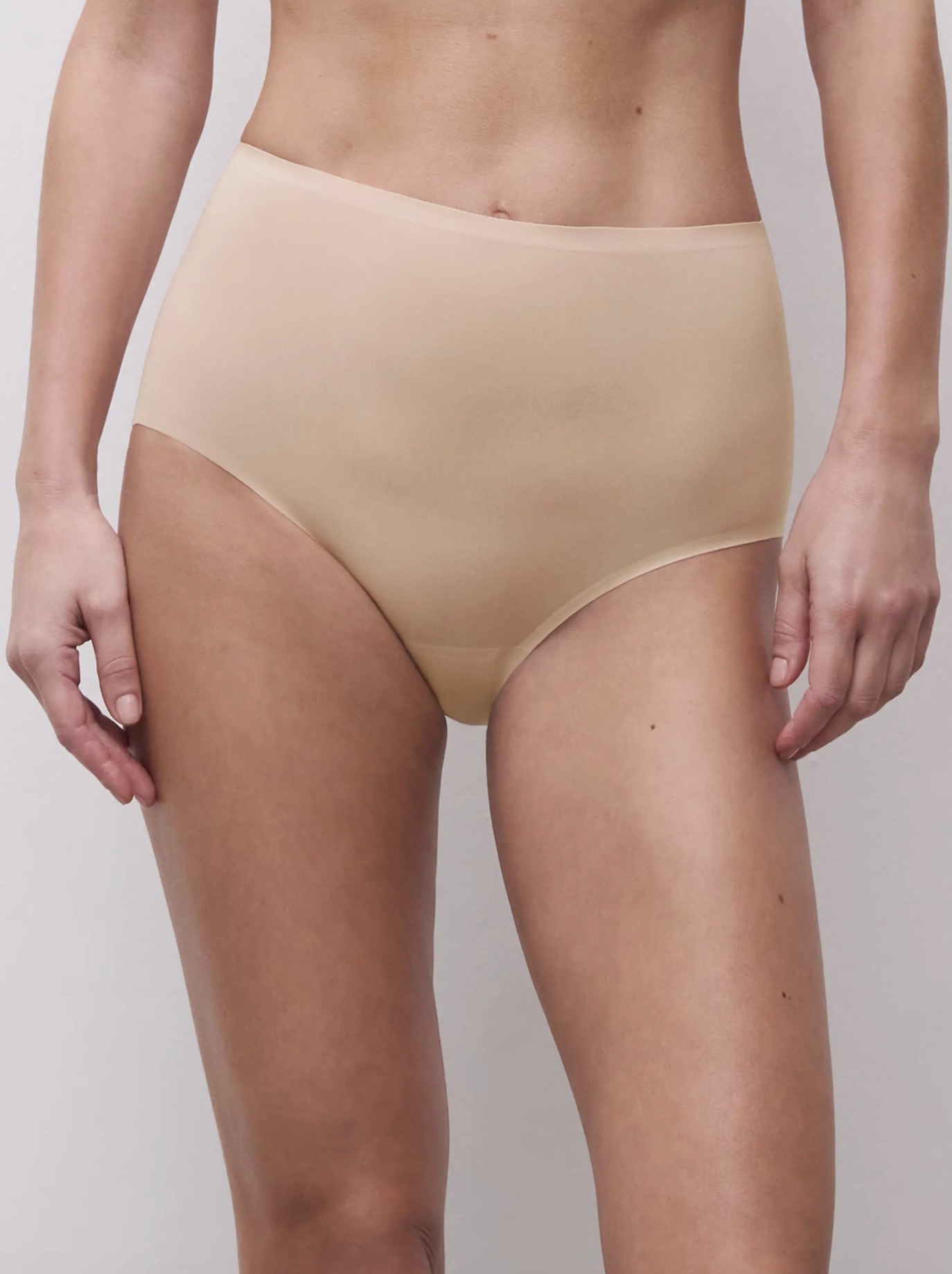 Alternative view of Chantelle Taillenslip Softstretch beige dore